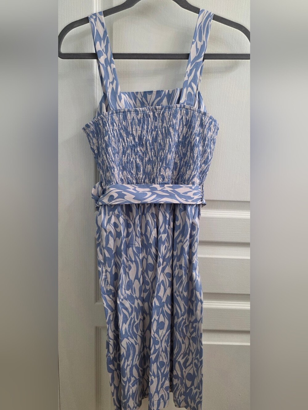 Monteau Los Angeles Light Blue and White Abstract Print Midi Dress with Belt - Picture 2 of 4
